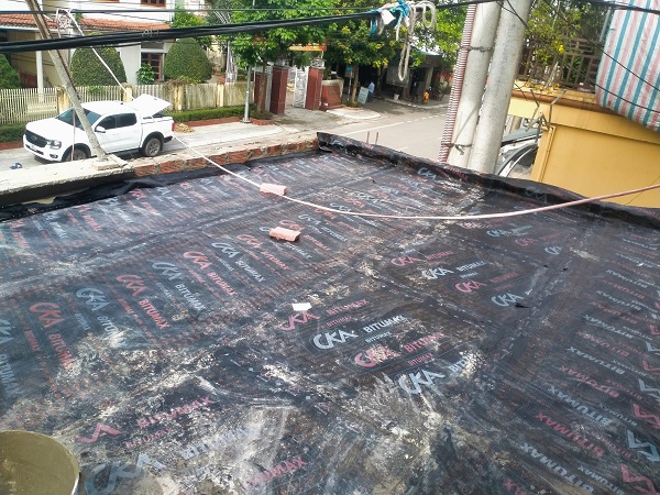 Để màng chống thấm Bitum CKA phát huy được tối đa hiệu quả và tuổi thọ, quá trình thi công cần tuân thủ nghiêm ngặt các bước chuẩn kỹ thuật