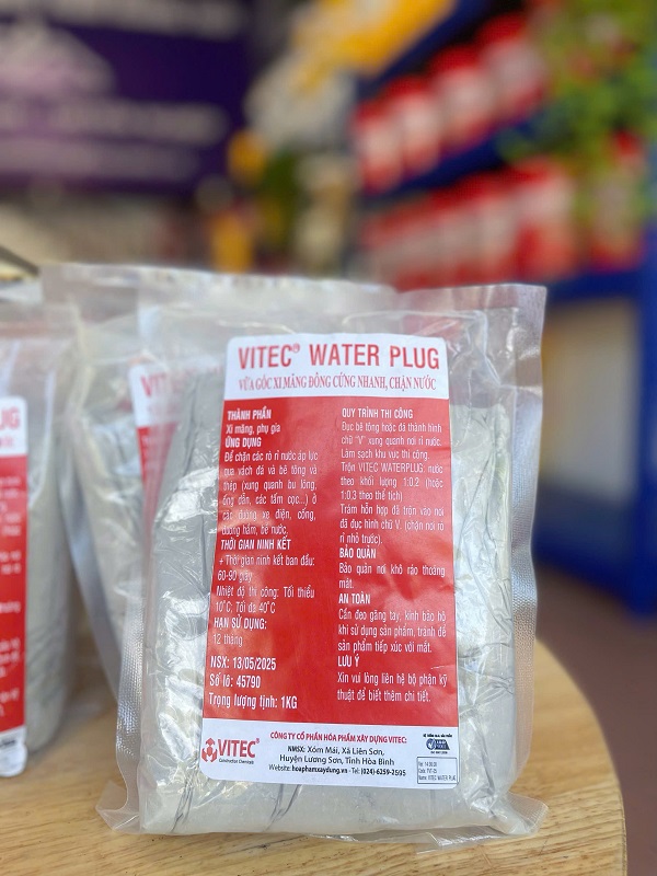 Vitec Water Plug có khả năng đông cứng chỉ trong 1 – 2 phút sau khi trộn với nước, giúp chặn nước rò rỉ ngay lập tức mà không cần chờ đợi