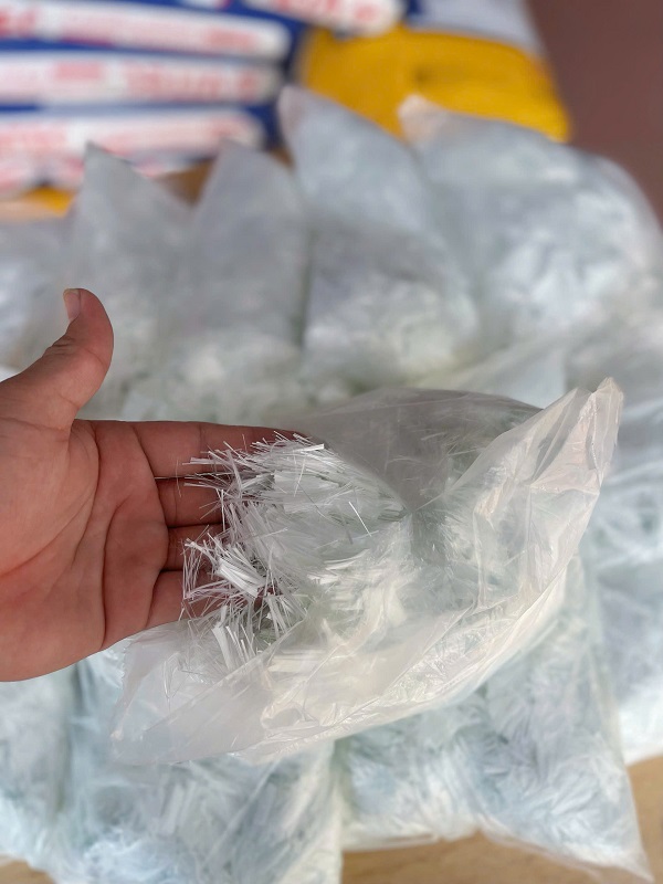 Sợi thủy tinh gia cường bê tông là giải pháp tối ưu cho nhà dân, nền xưởng, đường bê tông, bể nước và các công trình yêu cầu độ bền cao