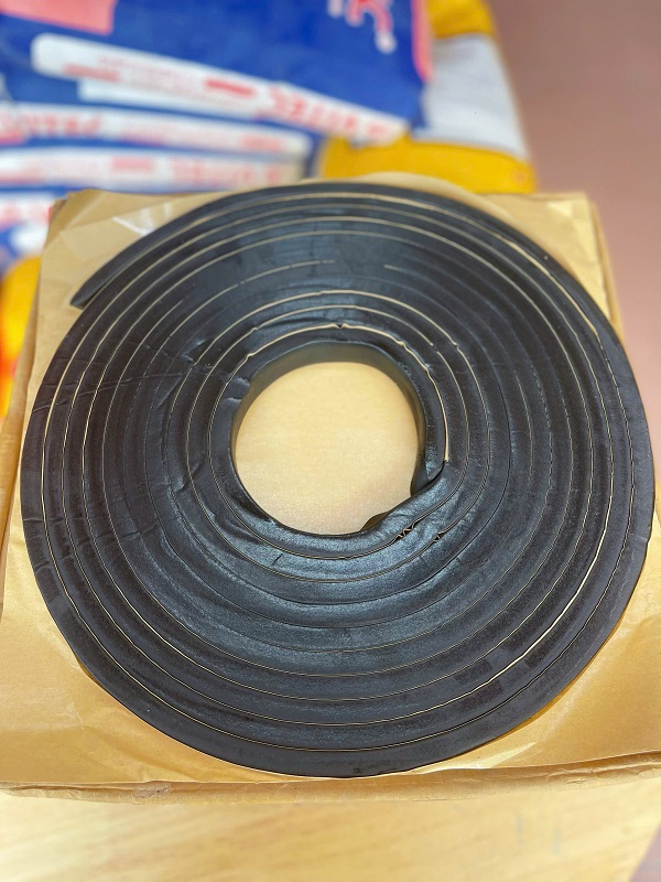 Băng có thể nở đến 200–300%, lấp kín mọi khe hở, mao dẫn, giúp ngăn nước triệt để trong thời gian dài